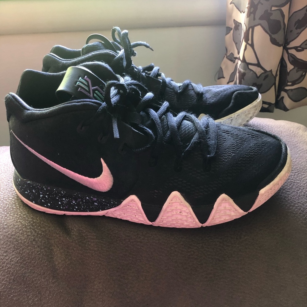 Kyrie 4